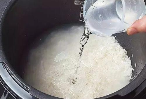 為什麼使用氣泡水可以讓米飯好吃？