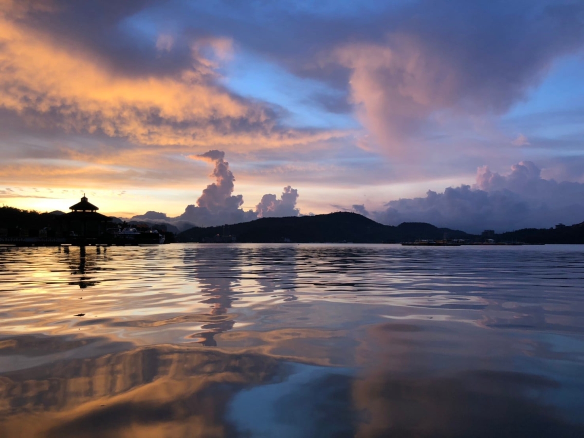 晶澤會館可以欣賞到日月潭日昇月落的美景。