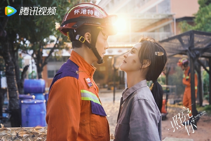 陳偉霆、章若楠《照亮你》根本是一部女追男教科書。