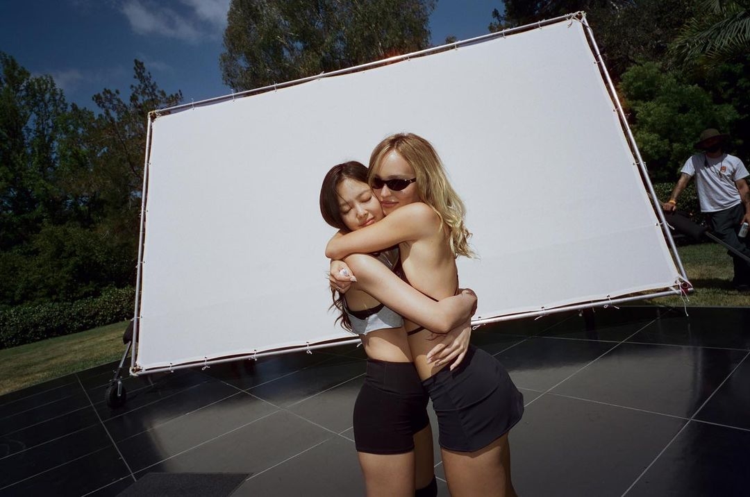 Jennie首部歐美戲劇作品《偶像漩渦》