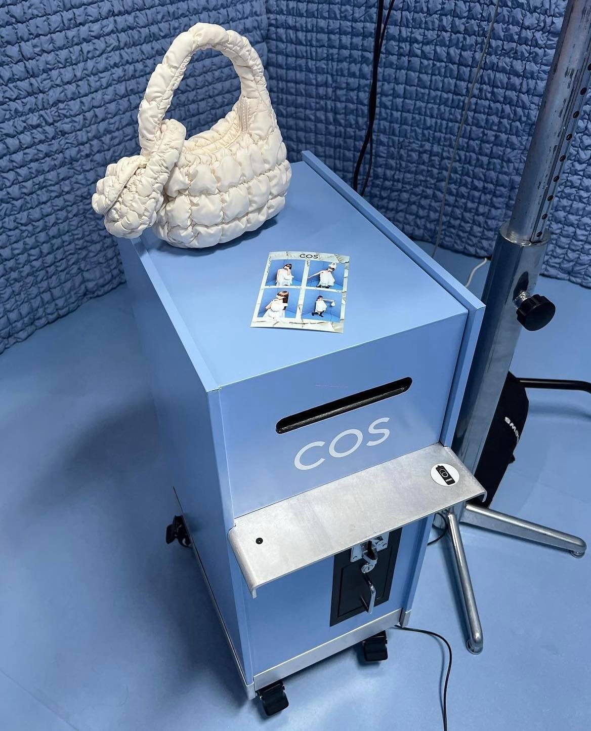 首爾COS雲朵包快閃店
