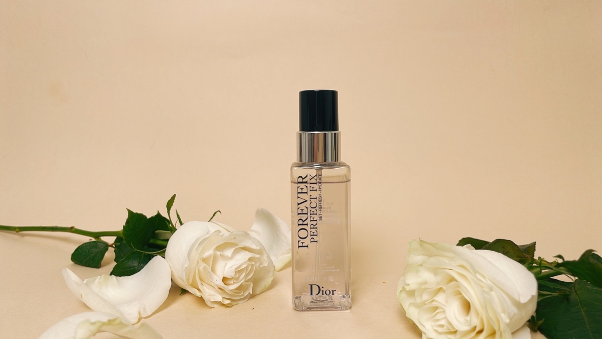 定妝噴霧推薦06：迪奧 超完美持久定妝噴霧容量100ml，NT$1,900