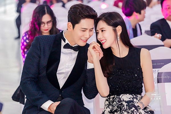 于曉光心疼妻子秋瓷炫懷孕還要冒險受苦。