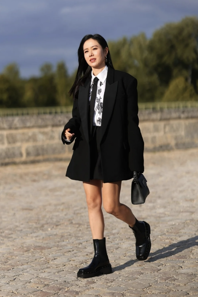 孫藝真出席時裝秀現場照曝光