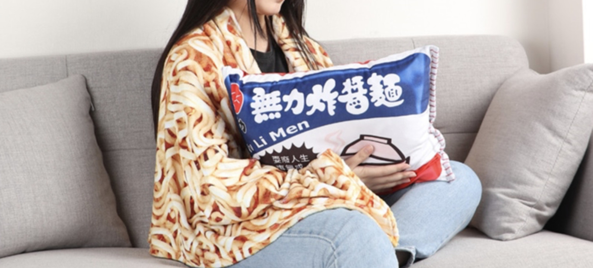 食物造型毯4：無力炸醬麵兩用抱枕