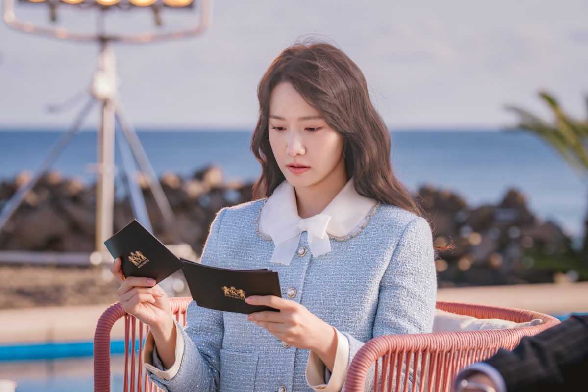 《歡迎來到王之國》潤娥穿搭：小細節襯衫