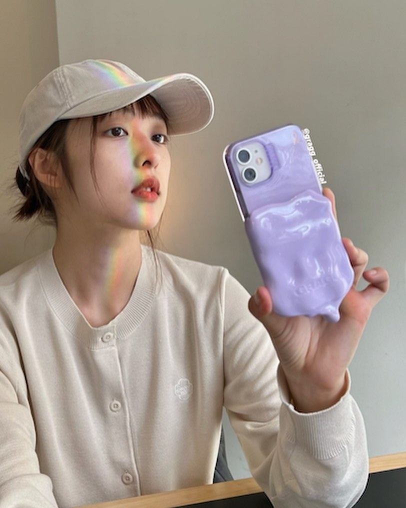 金寶羅使用GRAGG融化手機殼