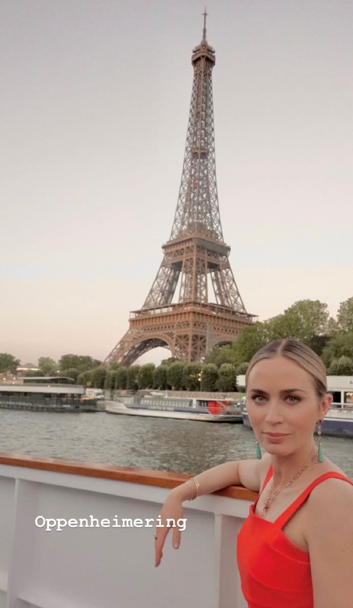 艾蜜莉布朗分享最新巴黎照