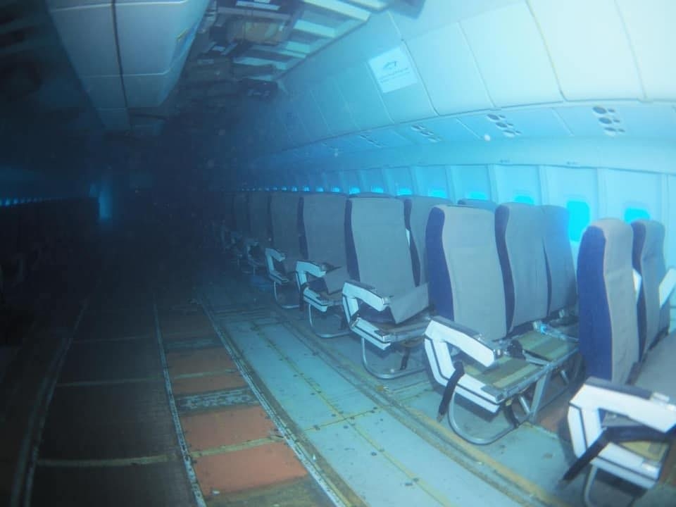 水中飛機的內部景觀