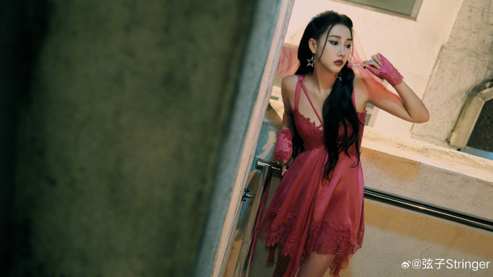 弦子被老公誇讚「越來越性感」，連女生都覺得超辣！