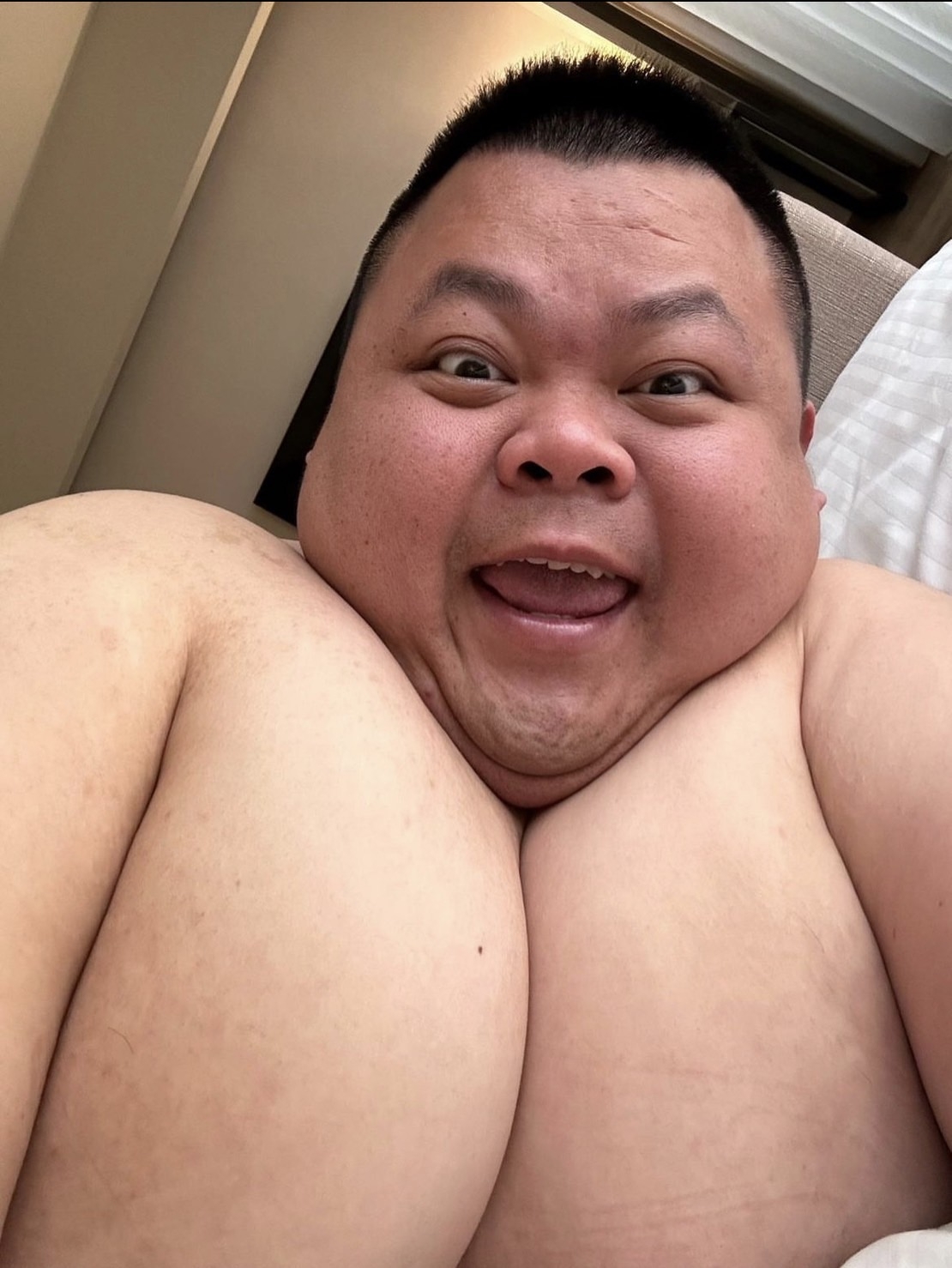 大蛇丸被網友狂笑奶子超大