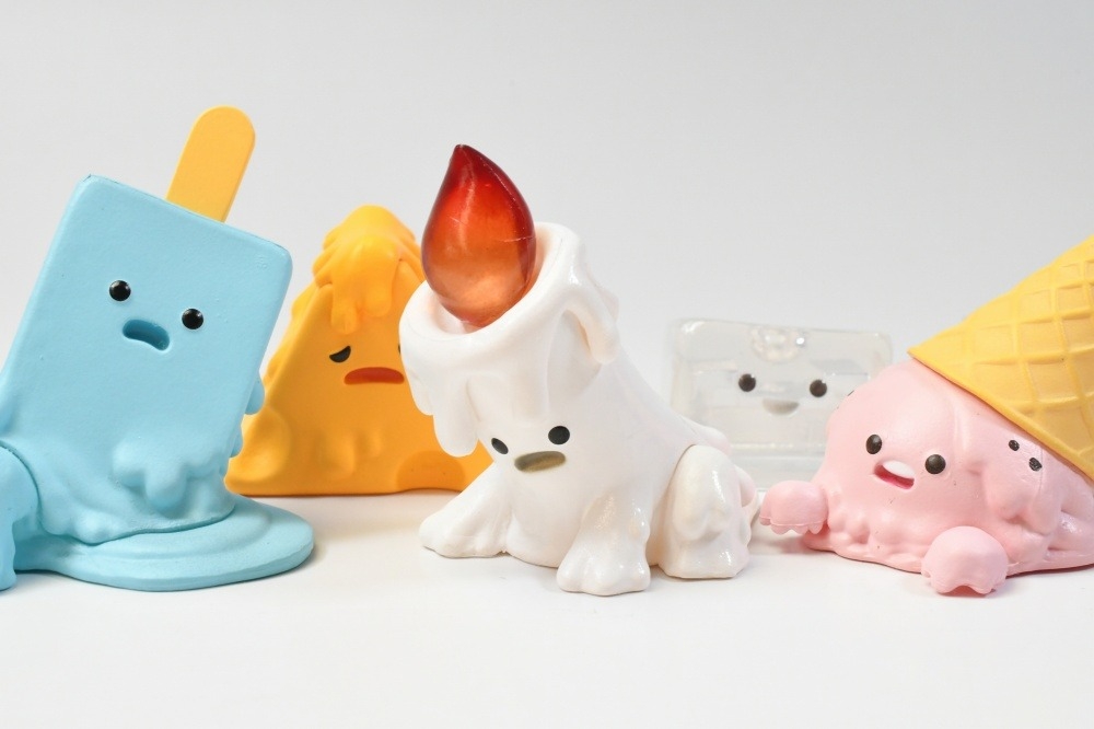 融化的5扭蛋擺在一起的模樣