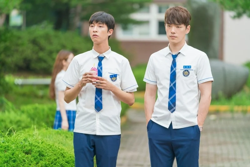 洪慶通過《學校2017》正式出道