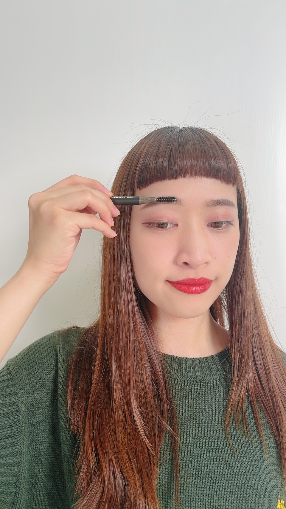 定妝噴霧用法03：眉毛定型