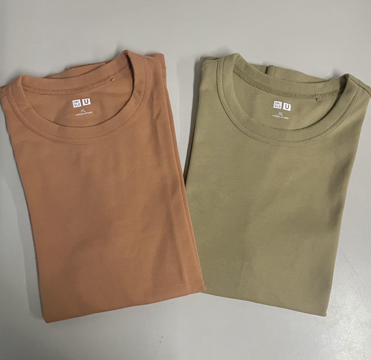 圓領T恤標籤旁的小鉤環要幹嘛