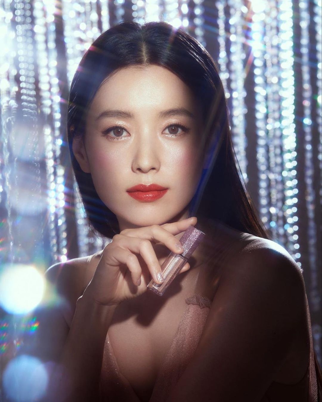 韓孝周憑著美麗知性的外型受到觀眾喜愛。