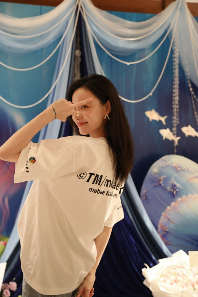 倪妮35歲生日演藝圈眾女神齊獻祝福。