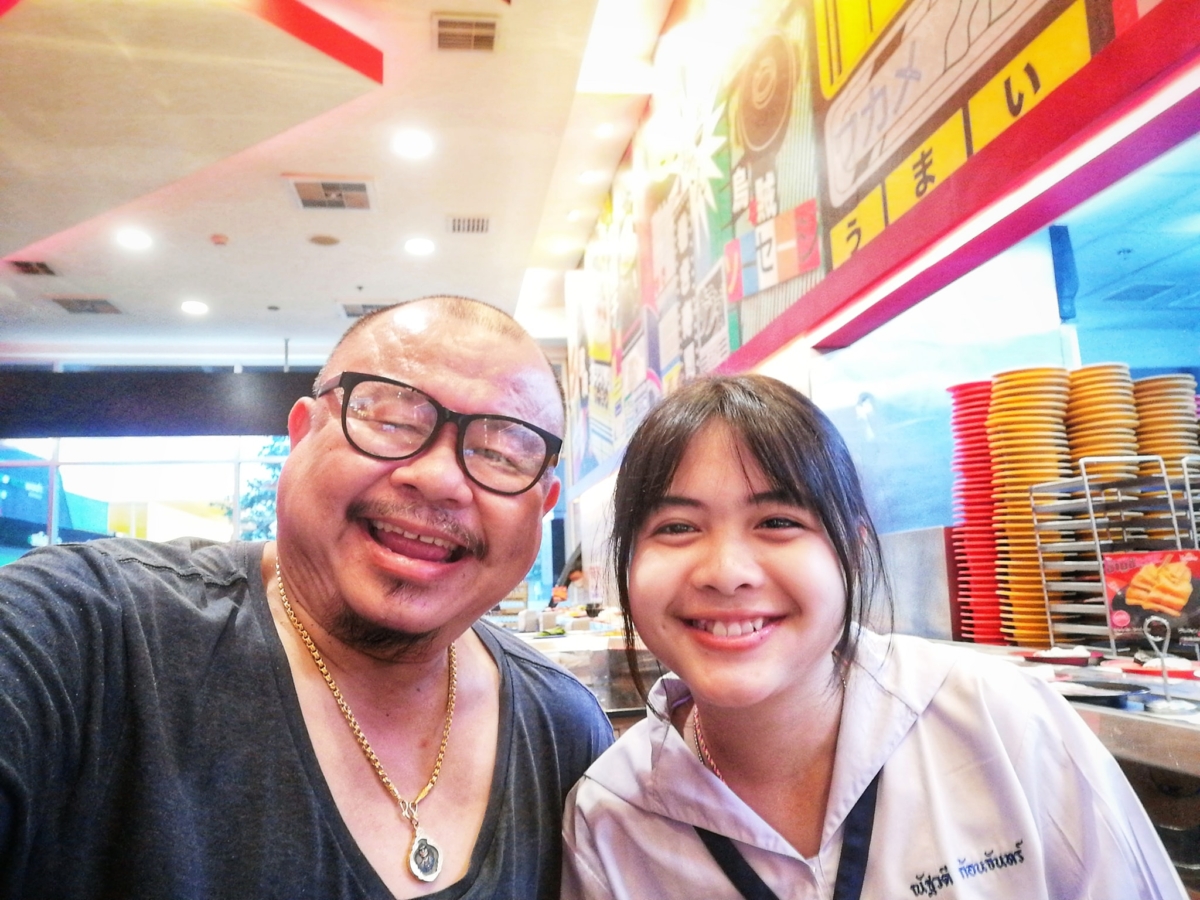 泰國單親爸爸的暖舉感動了全球