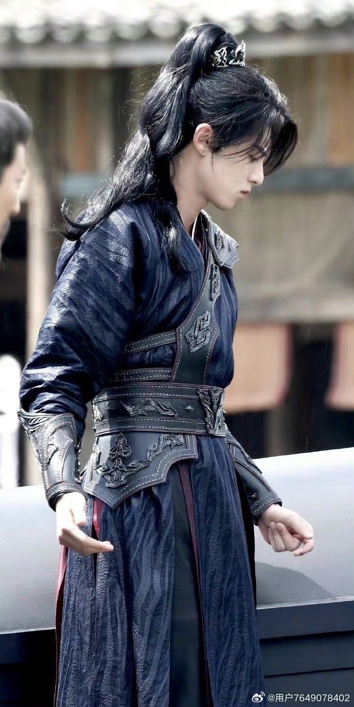 《大奉打更人》王鶴棣側臉俊美無雙。