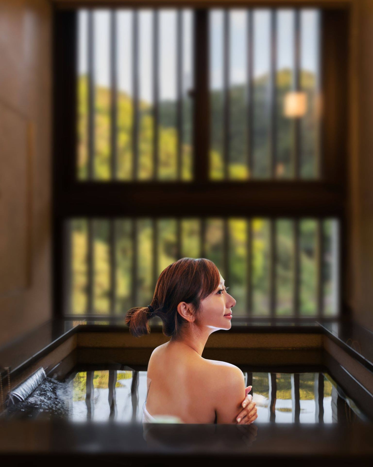 北投亞太飯店的自然幽靜山景和舒適療癒的溫泉池令人心曠神怡。