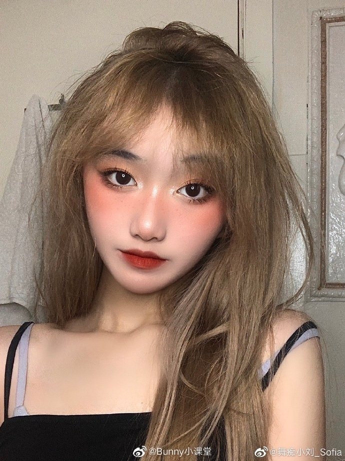 「朧月公主」劉心玉變成濃妝辣妹啦！