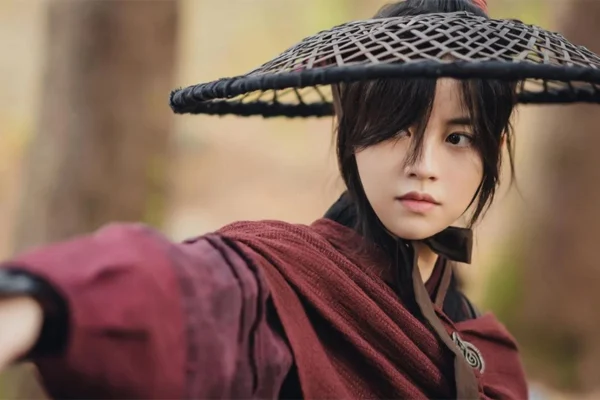 金所泫其實早已在2021年的《月升之江》展現了華麗的動作戲。