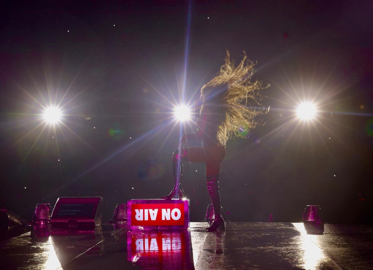 國際天后巨星碧昂絲（Beyoncé）演唱會現場濕漉漉一片