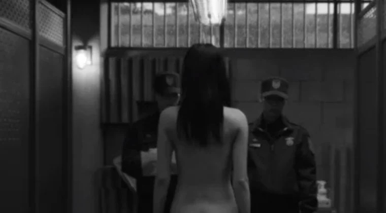 《假面女郎》這場裸露戲掀起熱烈討論,觀眾好奇究竟是Nana本人還是替身。