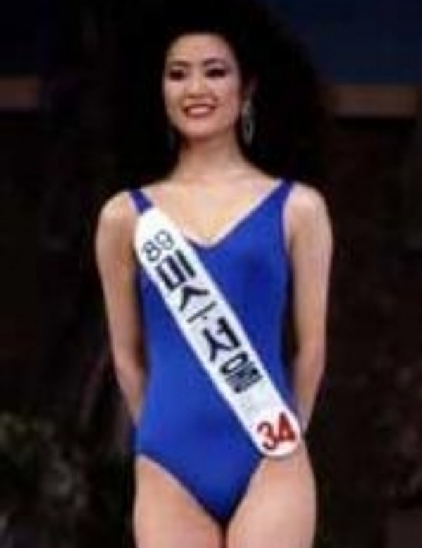 高賢廷18歲參加選美比賽的模樣。