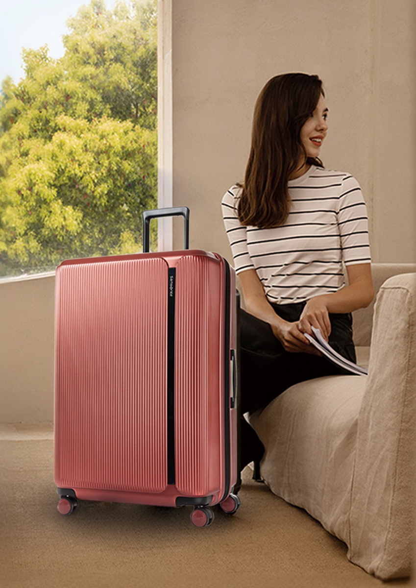 Samsonite MYTON系列啞光銅受到許多女性歡迎。