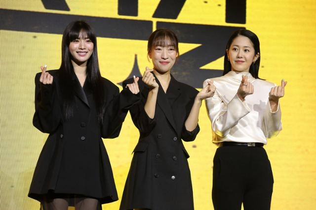 高賢廷、Nana林珍娜和李寒星日前同台引發強烈關注。