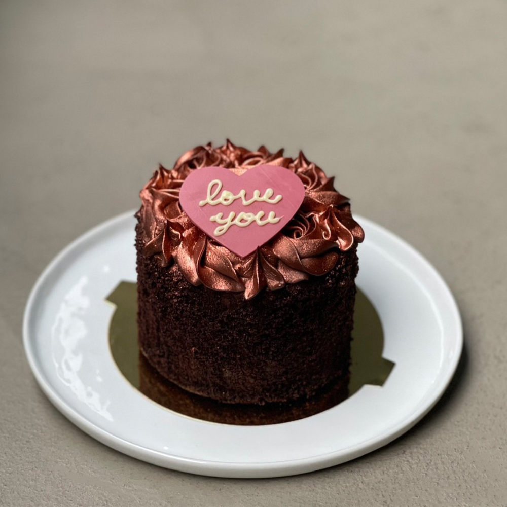 Heritage Bakery & Café「七夕愛戀惡魔蛋糕」每一口都嚐得到巧克力的濃郁香甜。