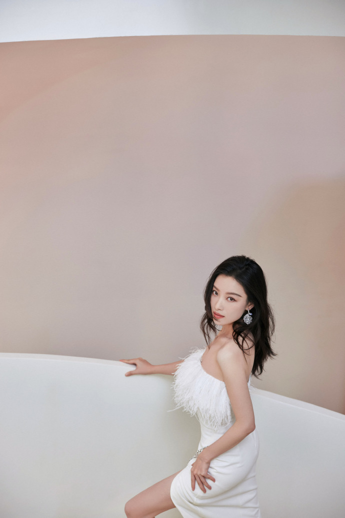 倪妮時尚品味過人。