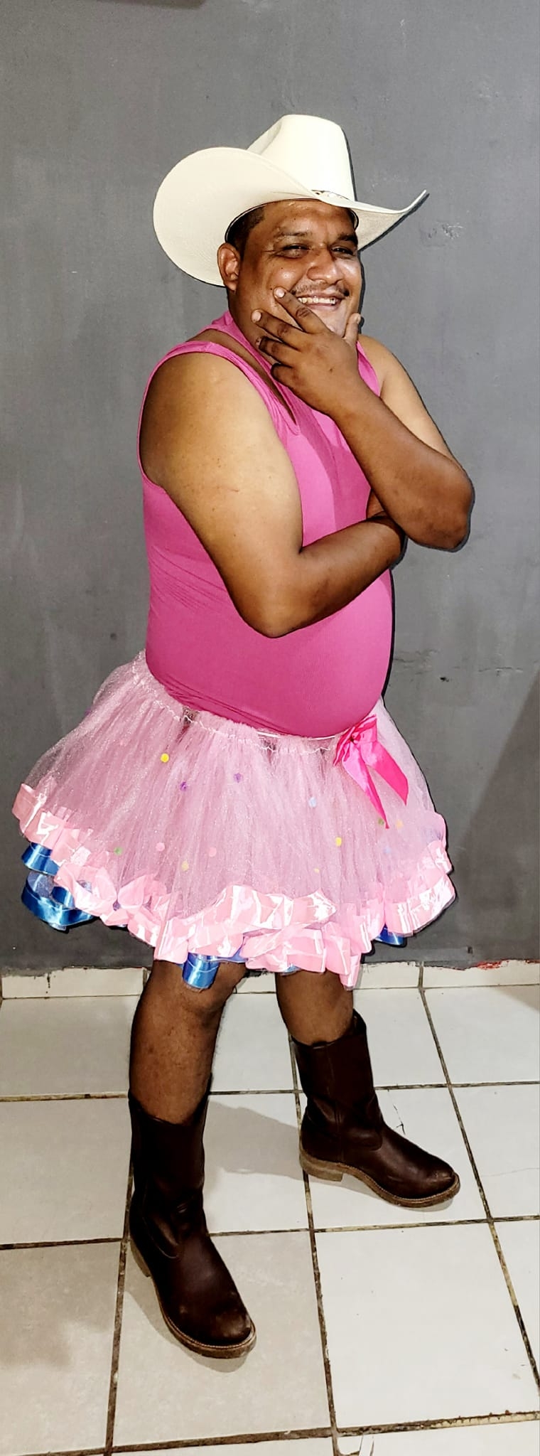 意外爆紅的Barbie爸爸-Eleazar Rodríguez Hernández