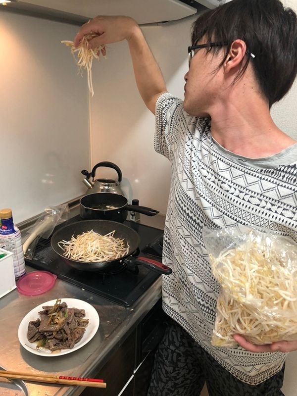 fumi君分享自己做菜的生活照