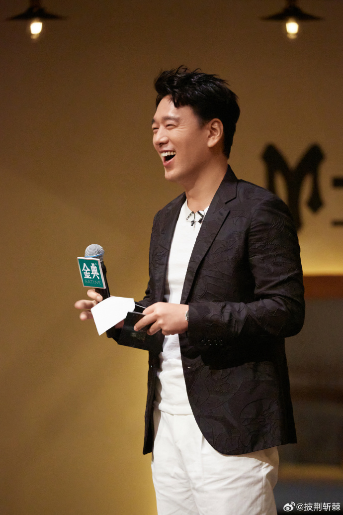 王耀慶以獨特喜感和個人魅力受到觀眾歡迎。