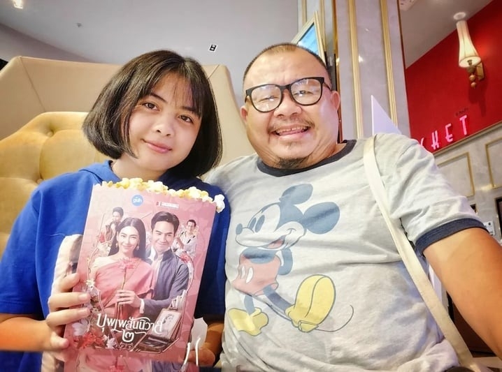 爸爸時常分享與女兒的生活日常