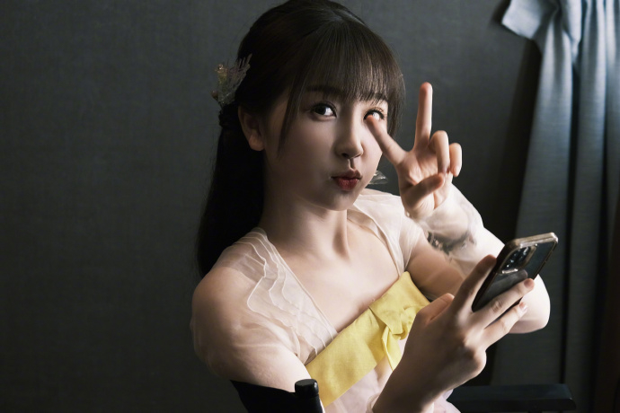 虞書欣曝光了《蒼蘭訣》花絮照。