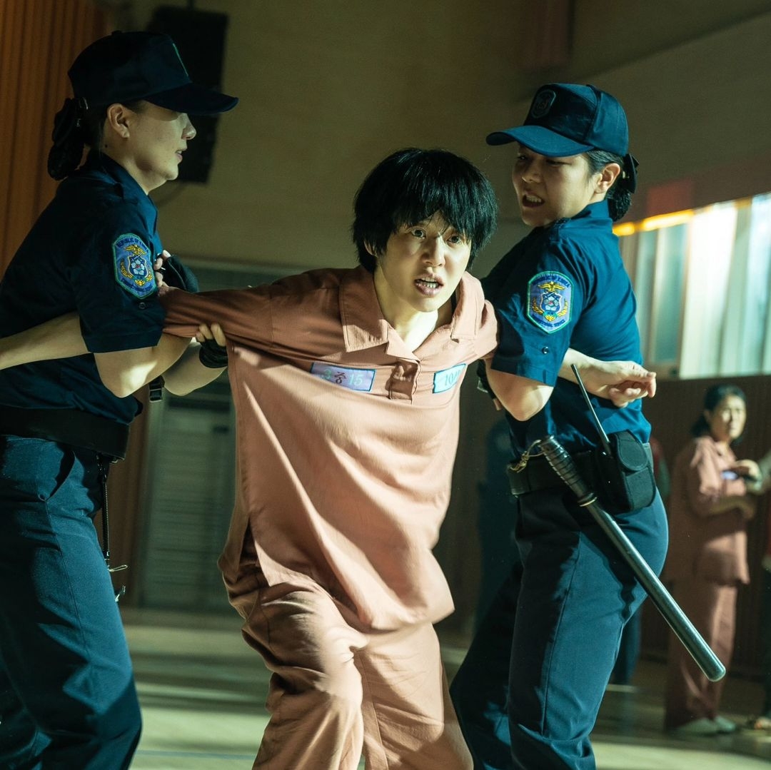 高賢廷在《假面女郎》歷經風霜，誓死保衛女兒。