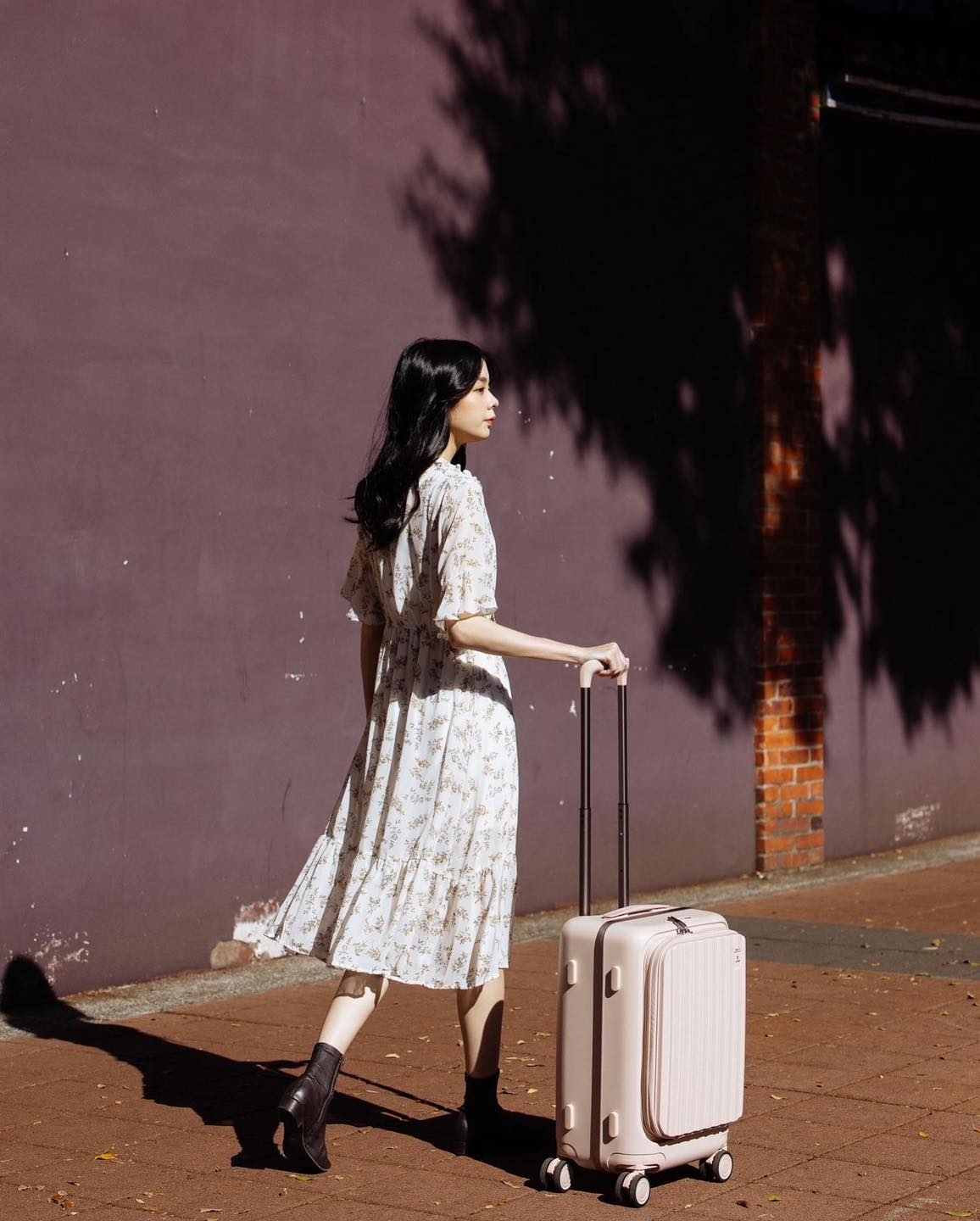 漂亮的行李箱讓你出國旅遊時走路有風。