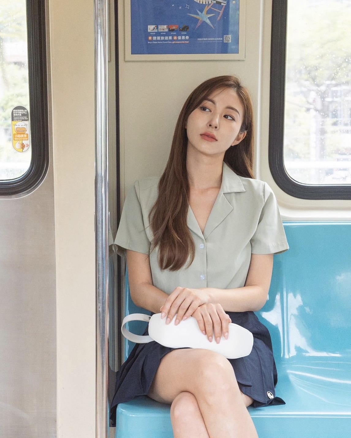 網友讚嘆金寶拉將台北捷運拍得很有意境