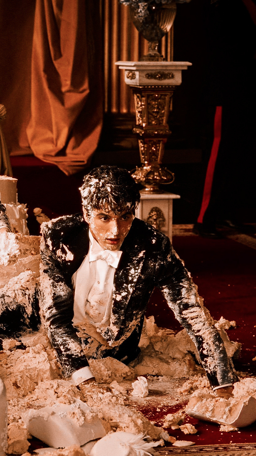 《王室緋聞守則》Taylor Zakhar Perez