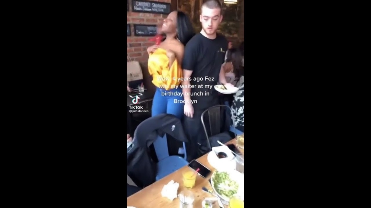 Angus Cloud原本是餐廳服務生