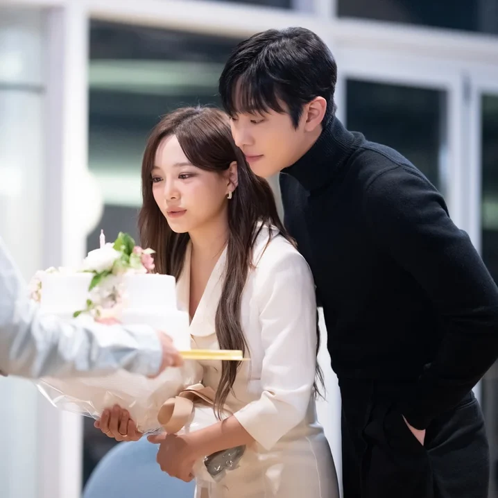 金世正在《社內相親》中與安孝燮大談「霸總愛上我」甜寵愛情