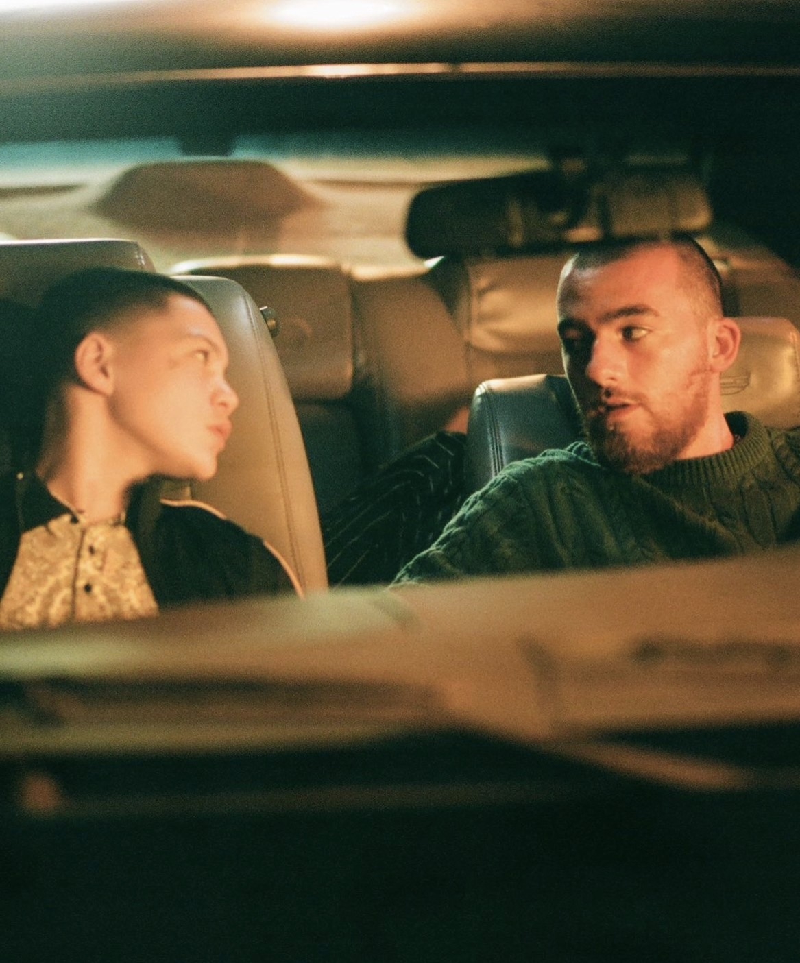 Angus Cloud《高校十八禁》飾演有情有義的大哥