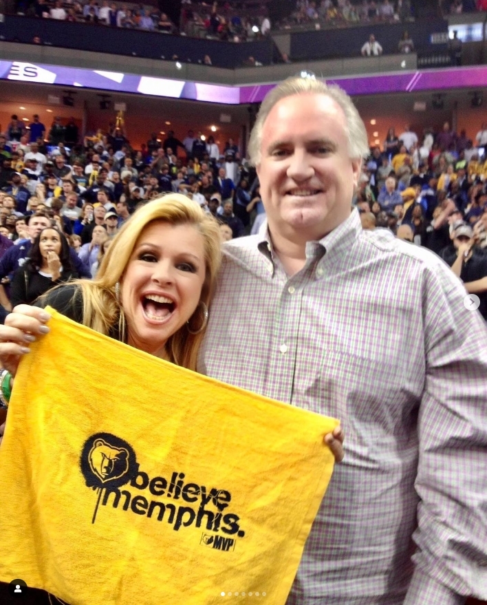 Michael Oher的養父母合照