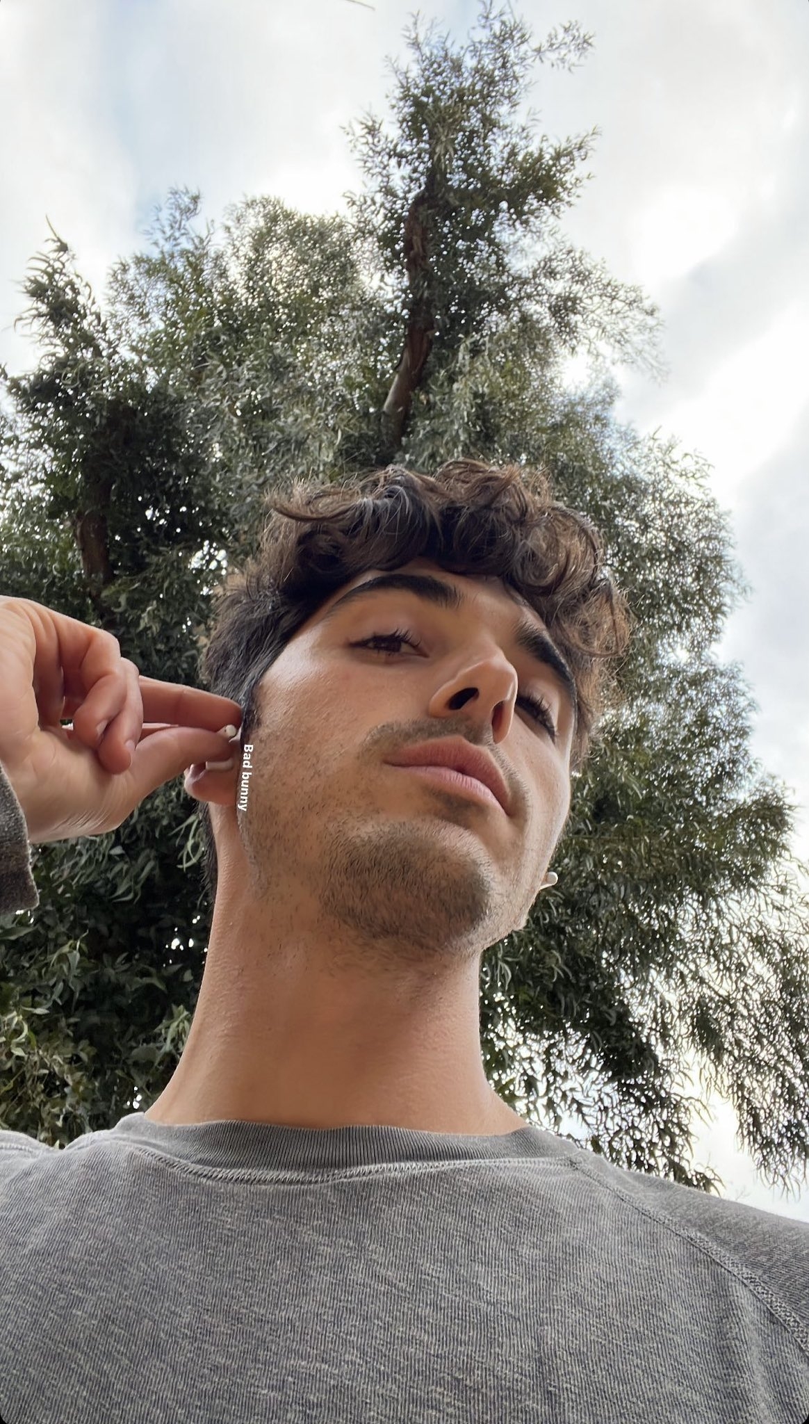 Taylor Zakhar Perez五官俊俏