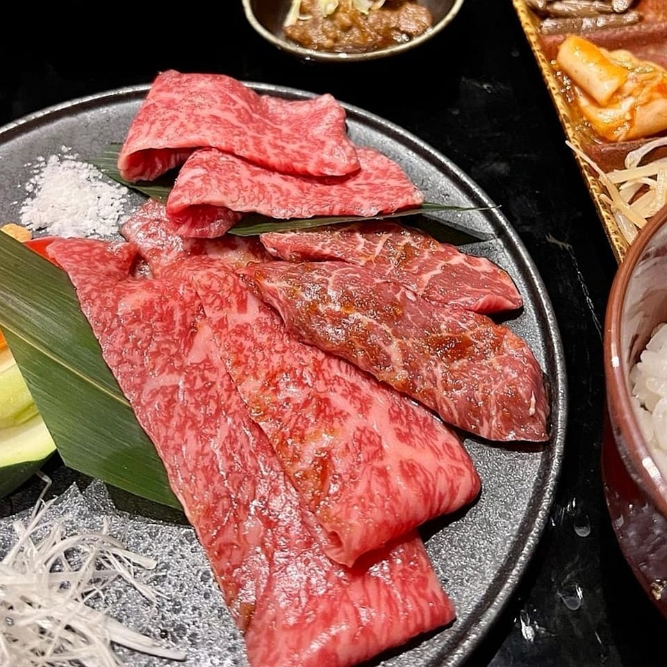 珍貴稀有的「赤身和牛」油花細緻、紋理分明。