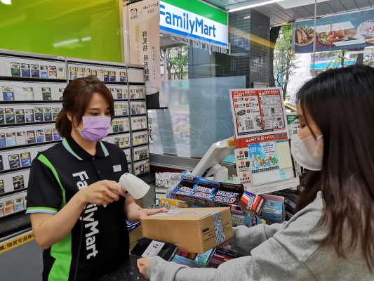 內行網友給出超取優惠的中肯建議。