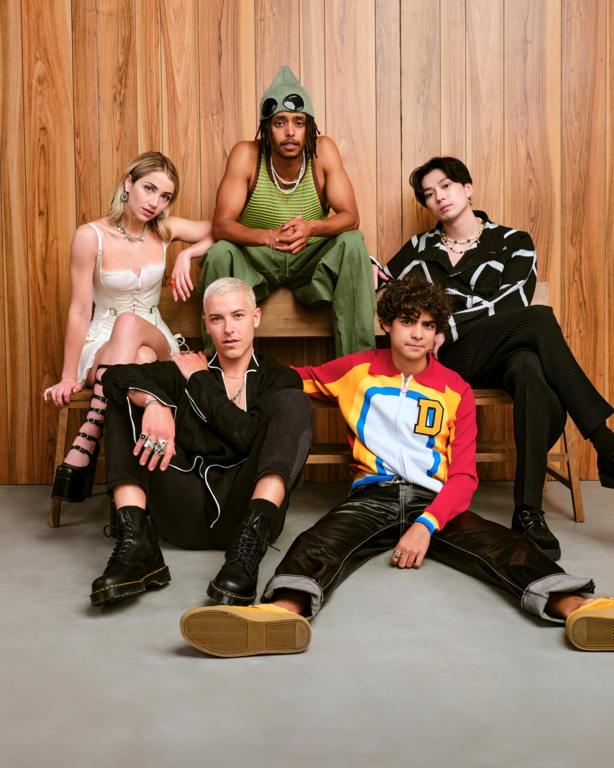 Netflix真人版《航海王》主角群合照